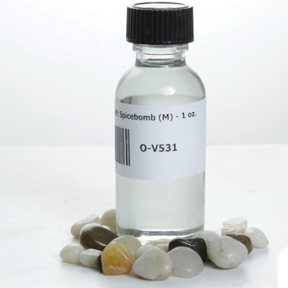 Fragrance Oil Similar to Spicebomb Viktor & Rolf 1 Oz (M) {Old Edition - Picture 2 of 4